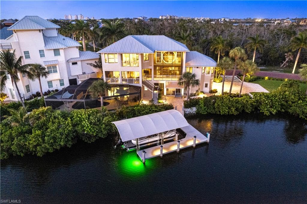 225 Bayfront DR BONITA SPRINGS, FL 34134