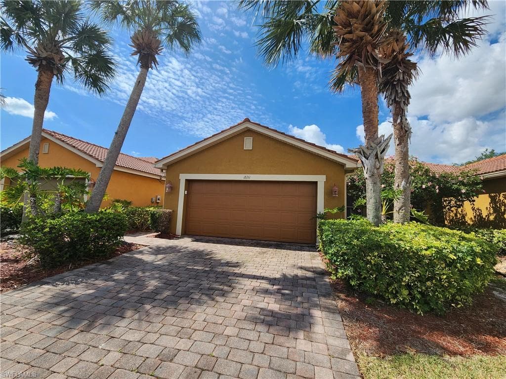 18261 Minorea LN LEHIGH ACRES, FL 33936