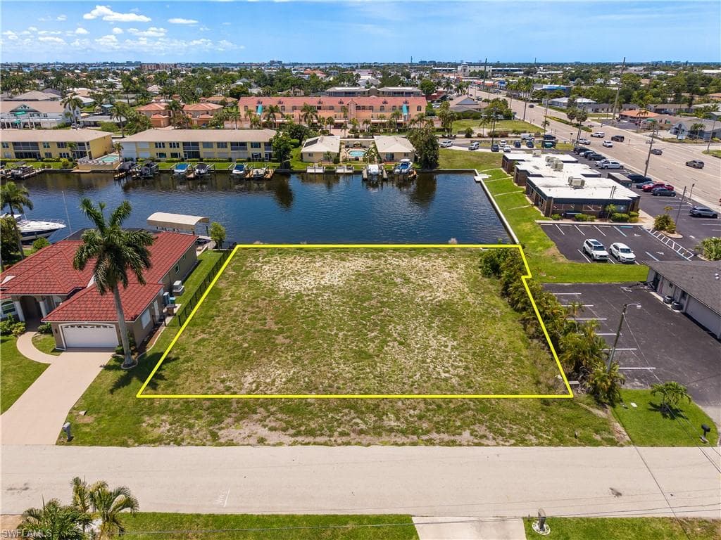 1612 SE 41st ST CAPE CORAL, FL 33904