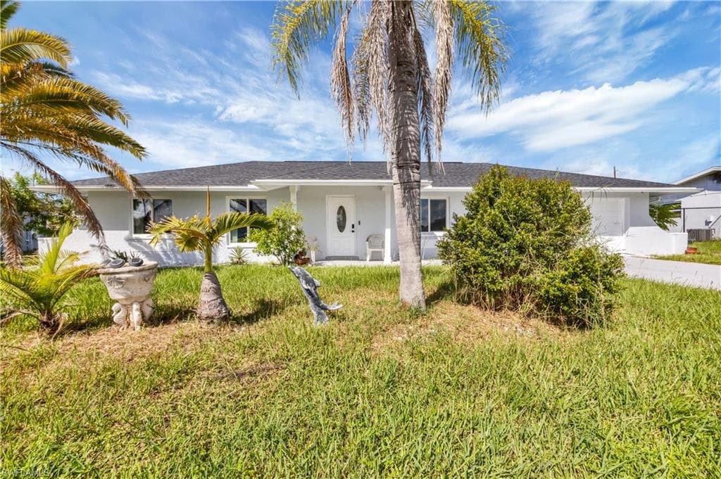 2339 Lake View BLVD PORT CHARLOTTE, FL 33948