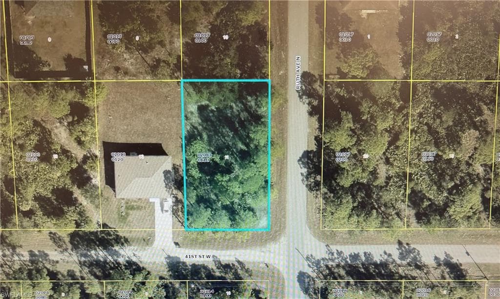 3300 41st ST W LEHIGH ACRES, FL 33971