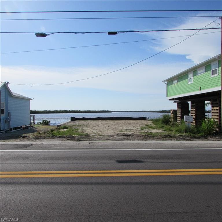 4748 Pine Island RD NW MATLACHA, FL 33993