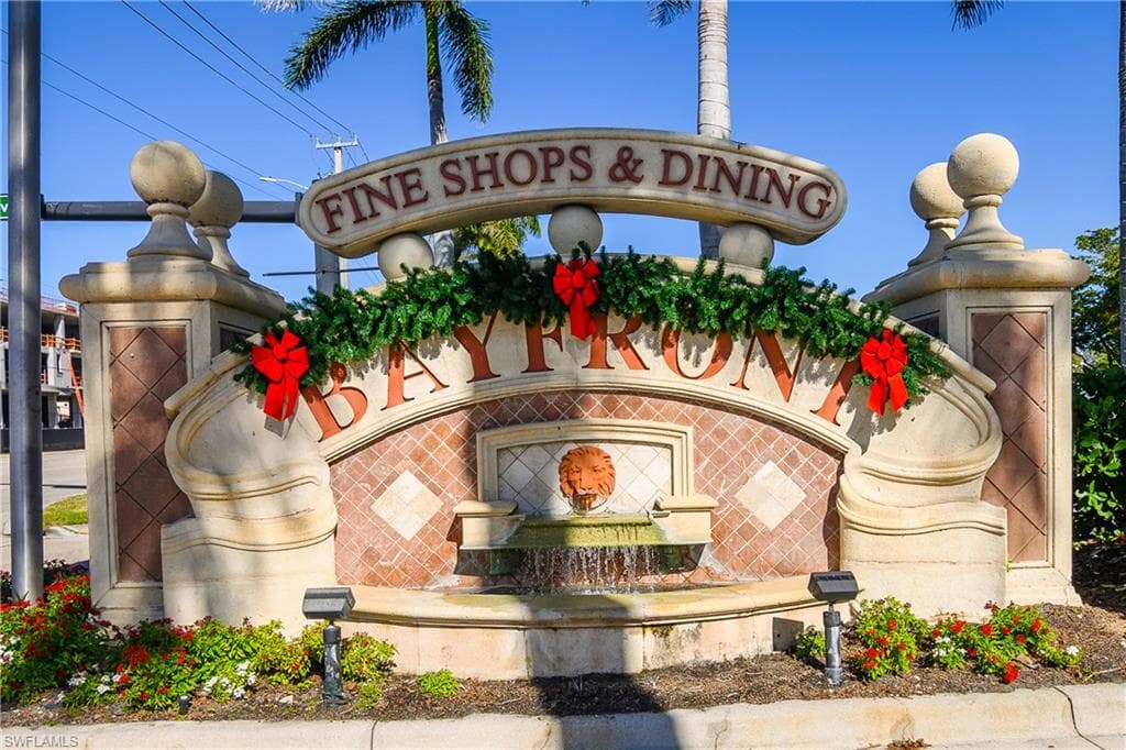 451 BAYFRONT PL 5201 NAPLES, FL 34102