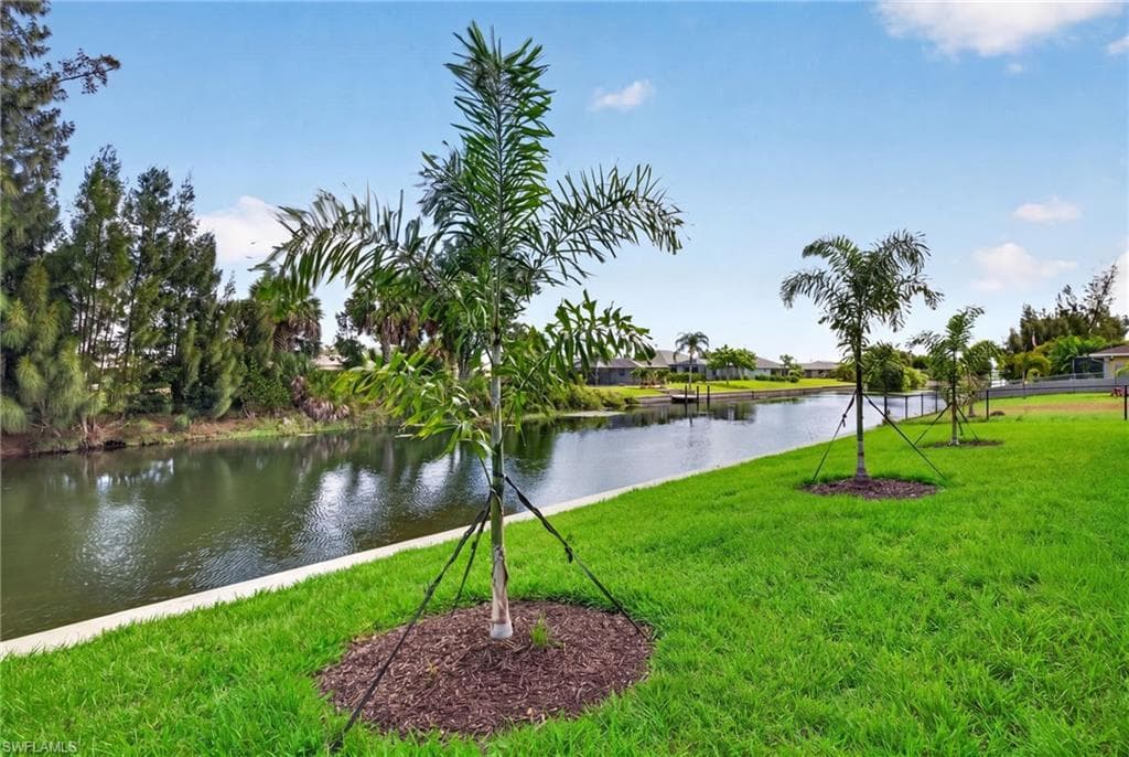 629 SW 13th ST CAPE CORAL, FL 33914
