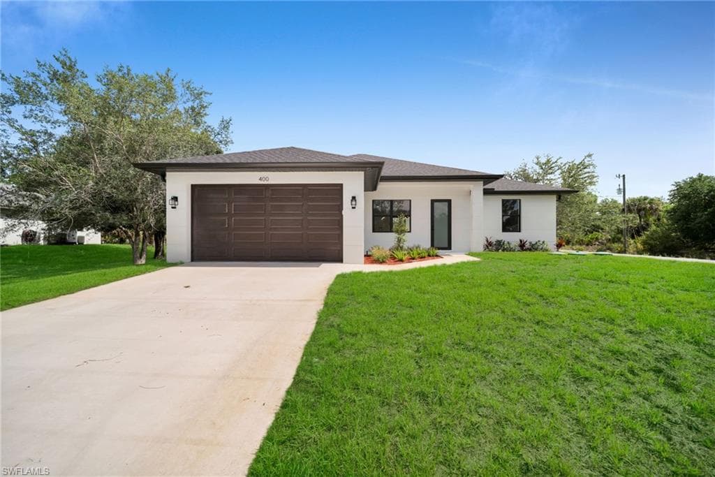 400 W 8th ST LEHIGH ACRES, FL 33972