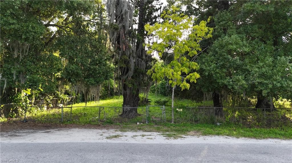 111 S 7th ST IMMOKALEE, FL 34142