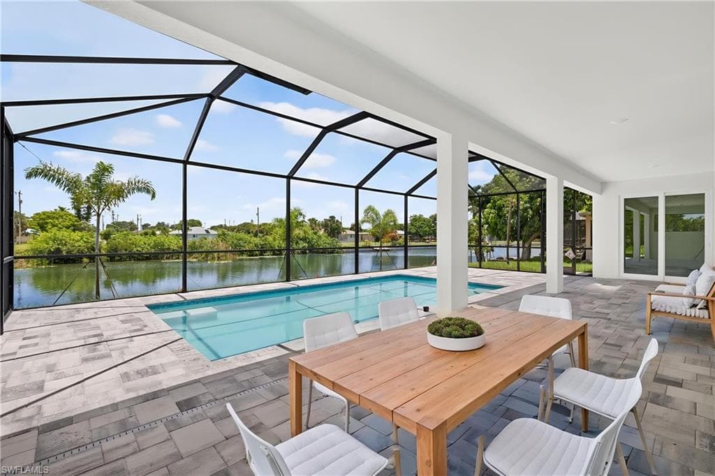 29 NE 20th CT CAPE CORAL, FL 33909