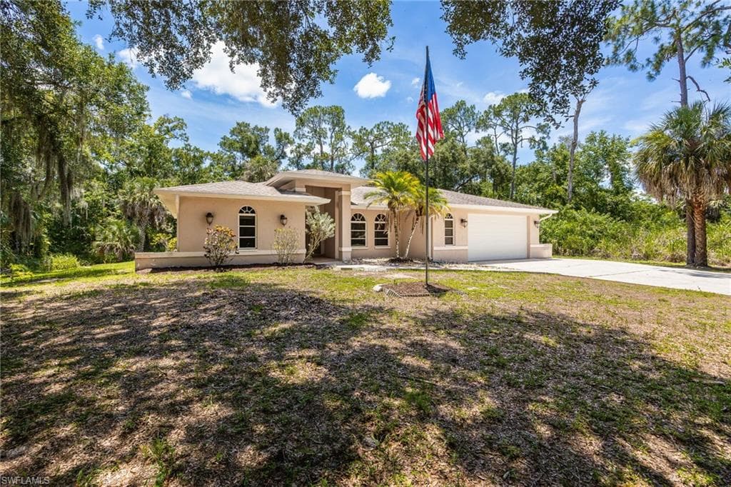 2411 Herzog RD ALVA, FL 33920