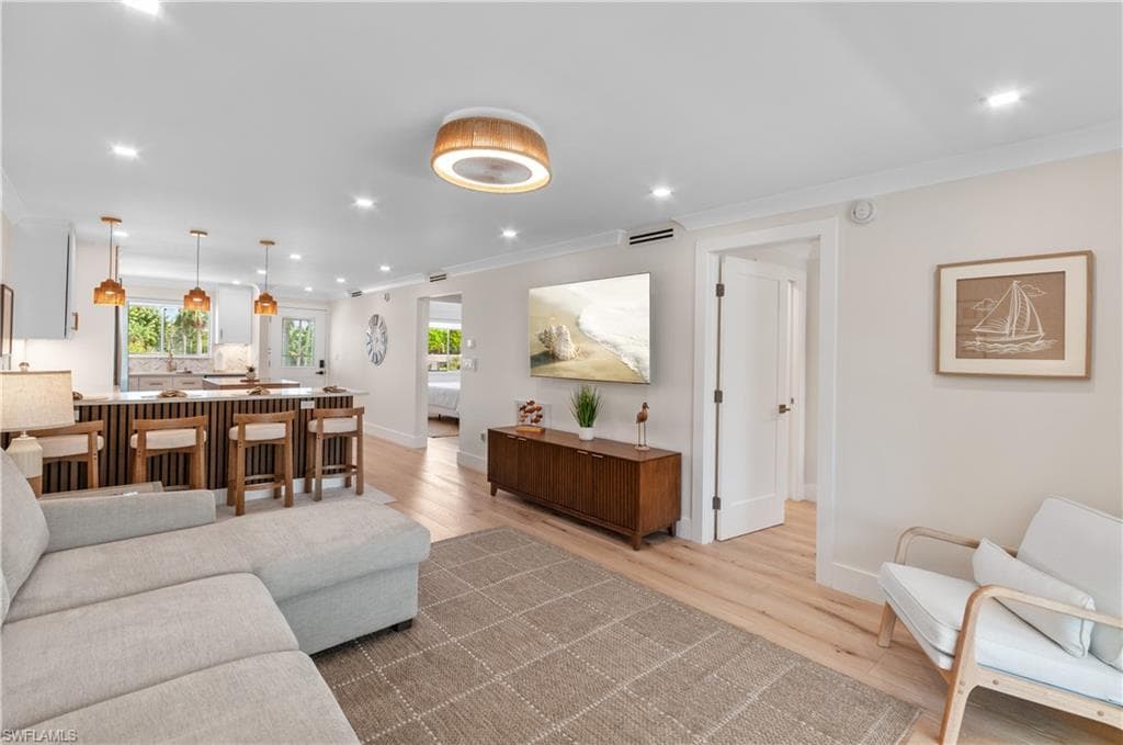 1686 Blue Point AVE B9 NAPLES, FL 34102