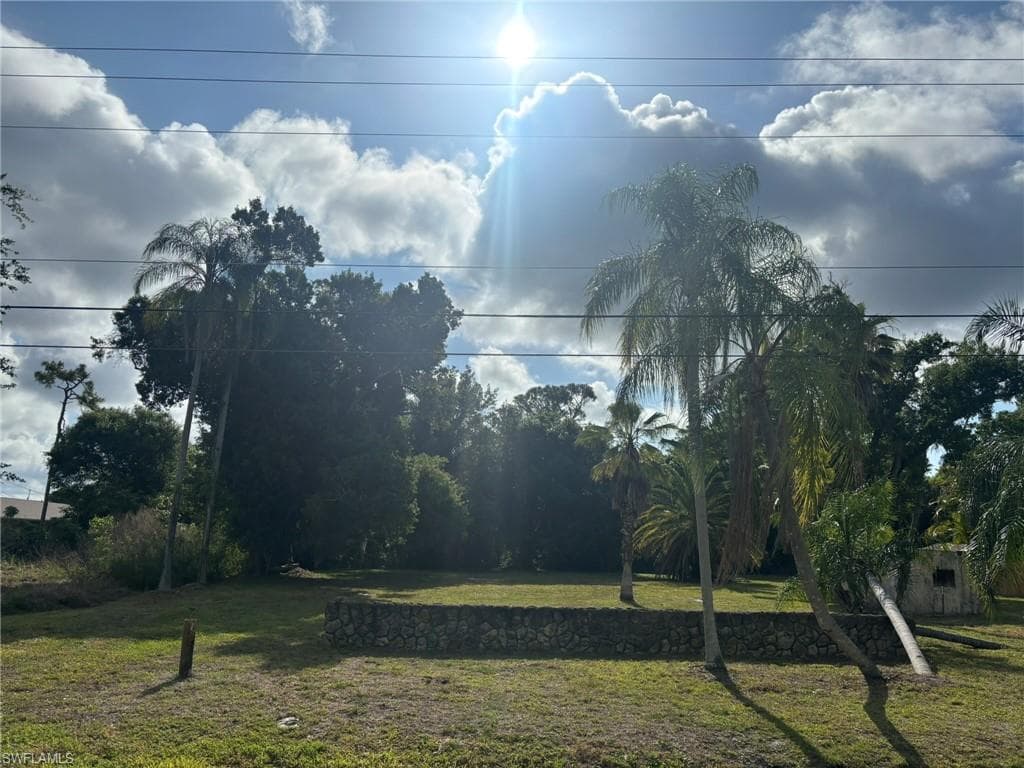2948 Garden ST NORTH FORT MYERS, FL 33917