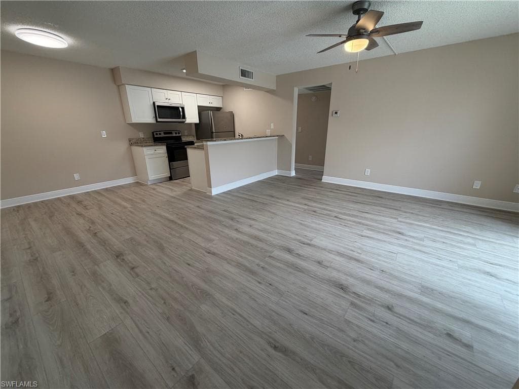 5315 Summerlin RD 1504 FORT MYERS, FL 33919