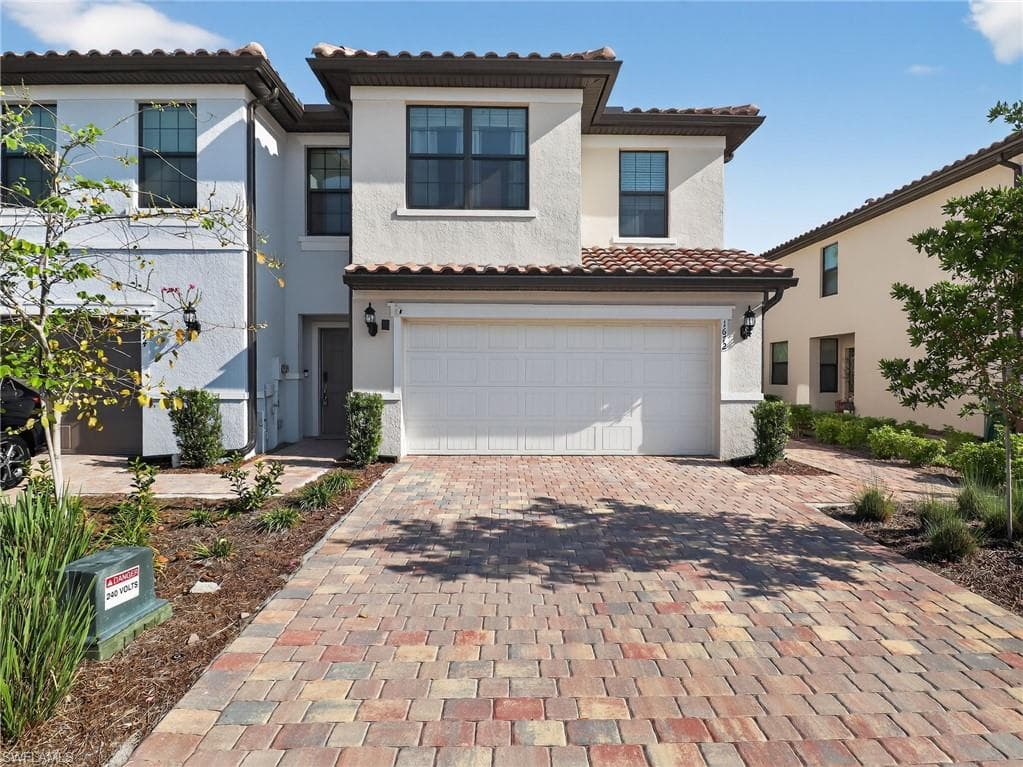 1672 Lake Jessup CIR CAPE CORAL, FL 33909