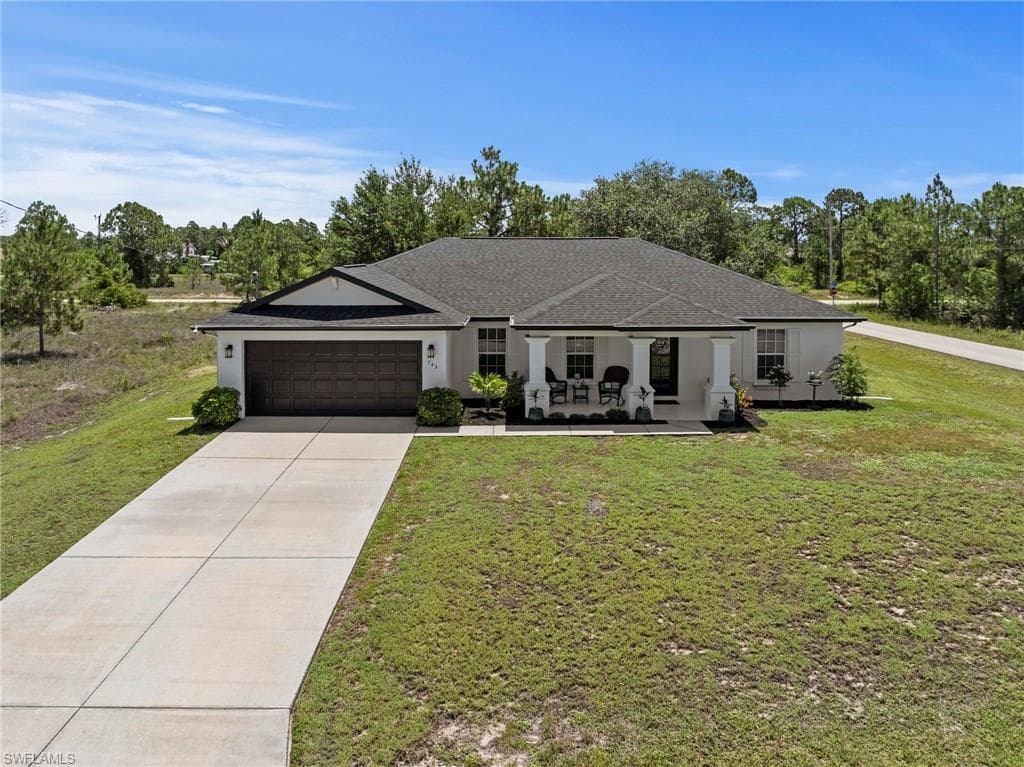 743 Fuller AVE S LEHIGH ACRES, FL 33974
