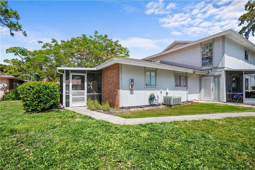 3369 Yukon CIR 1 FORT MYERS, FL 33907