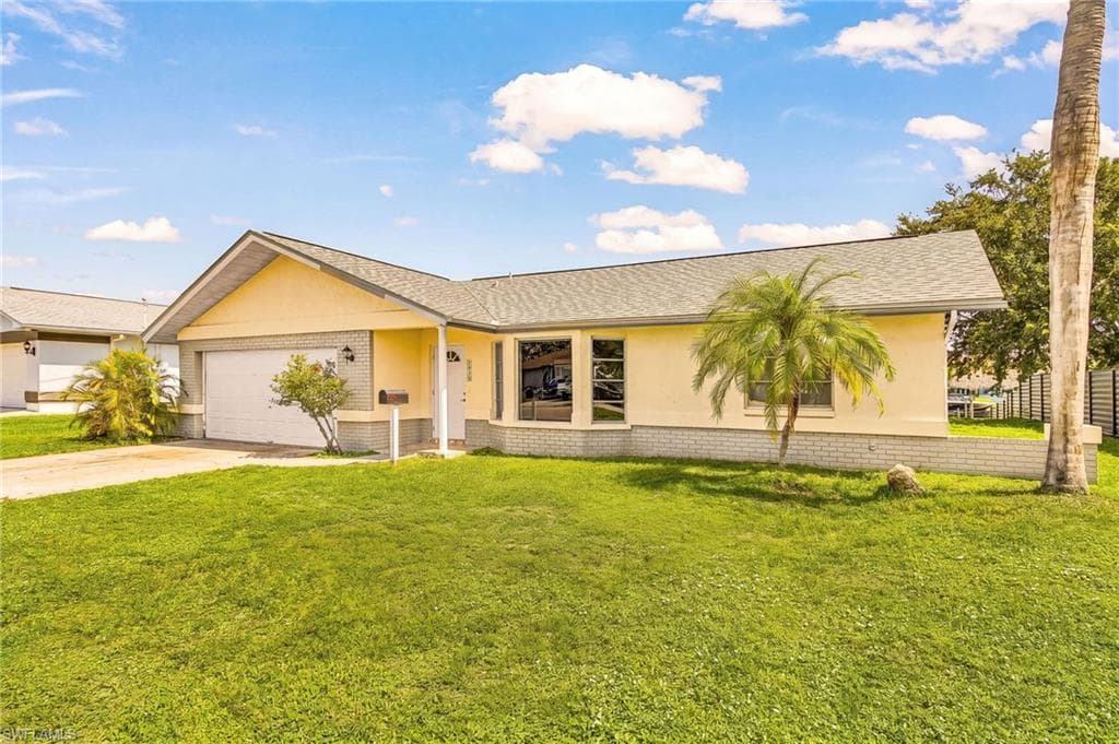 1435 SE 14th ST CAPE CORAL, FL 33990