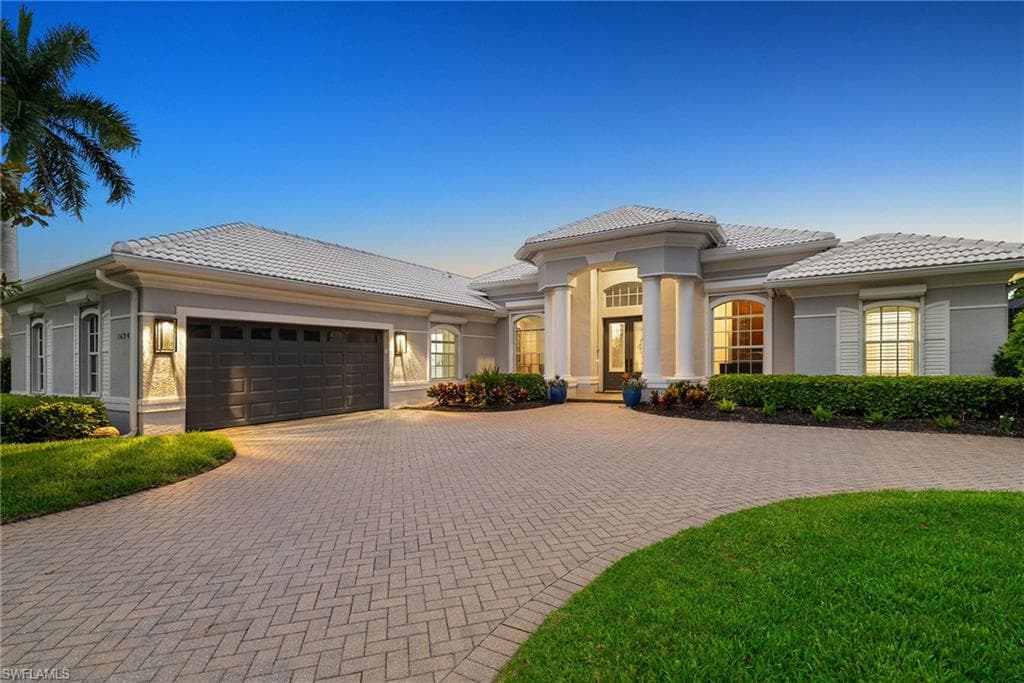 1624 Manchester CT NAPLES, FL 34109