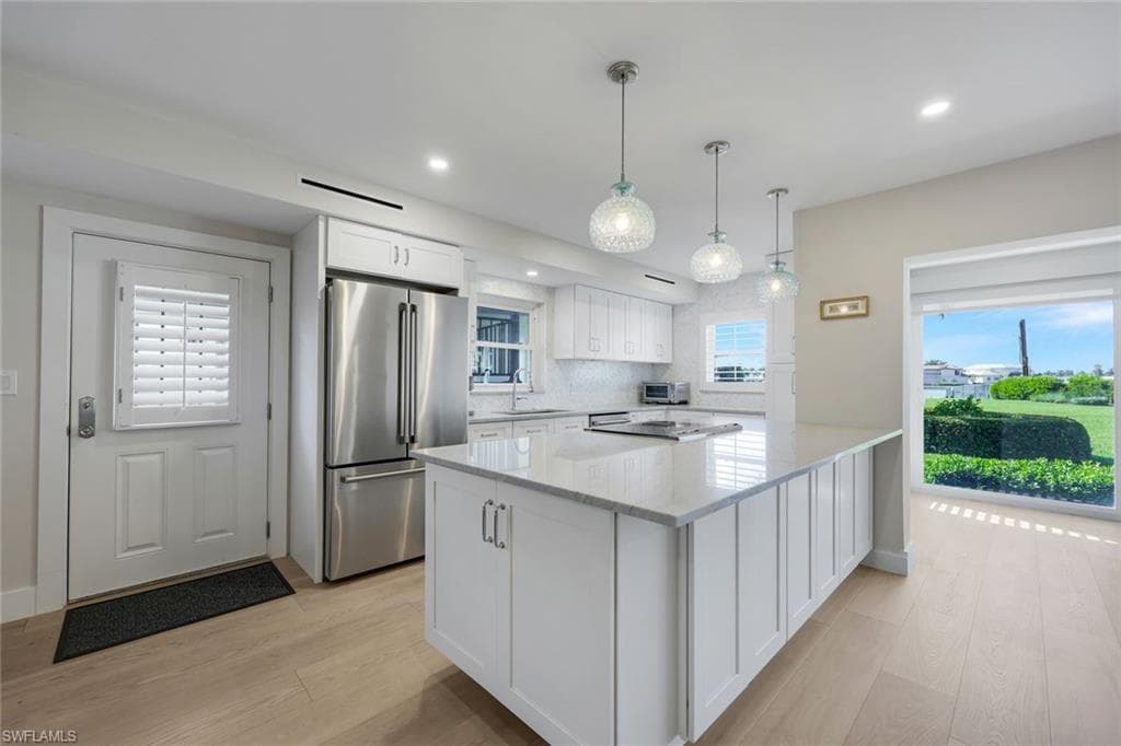 3400 Gulf Shore BLVD N B2 NAPLES, FL 34103
