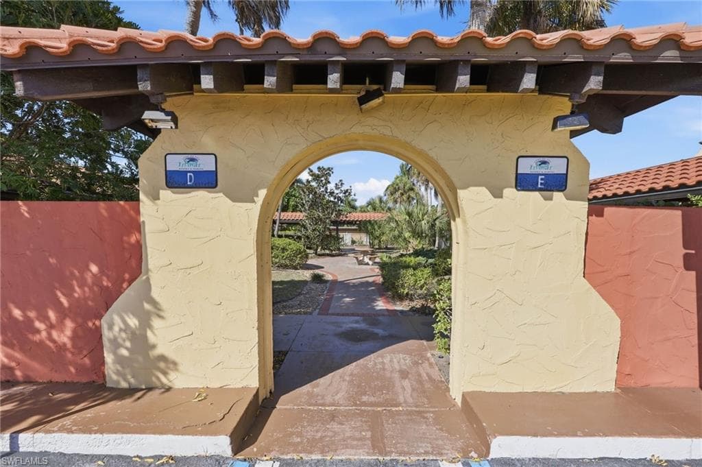 25000 Tamiami TRL E D152 NAPLES, FL 34114