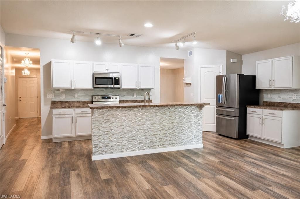 1614 SW 22nd TER CAPE CORAL, FL 33991