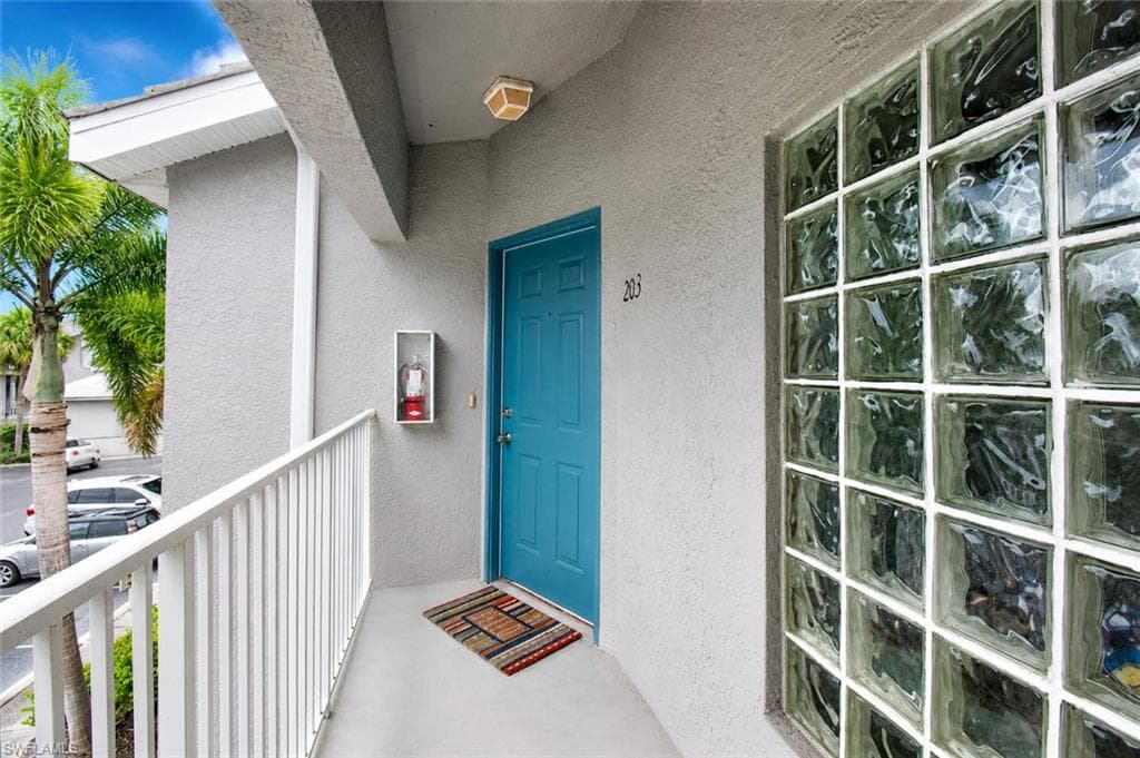 12081 Summergate CIR 203 FORT MYERS, FL 33913