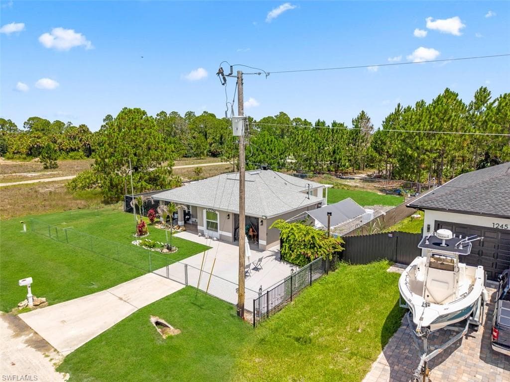 1243 Earnest ST E LEHIGH ACRES, FL 33974