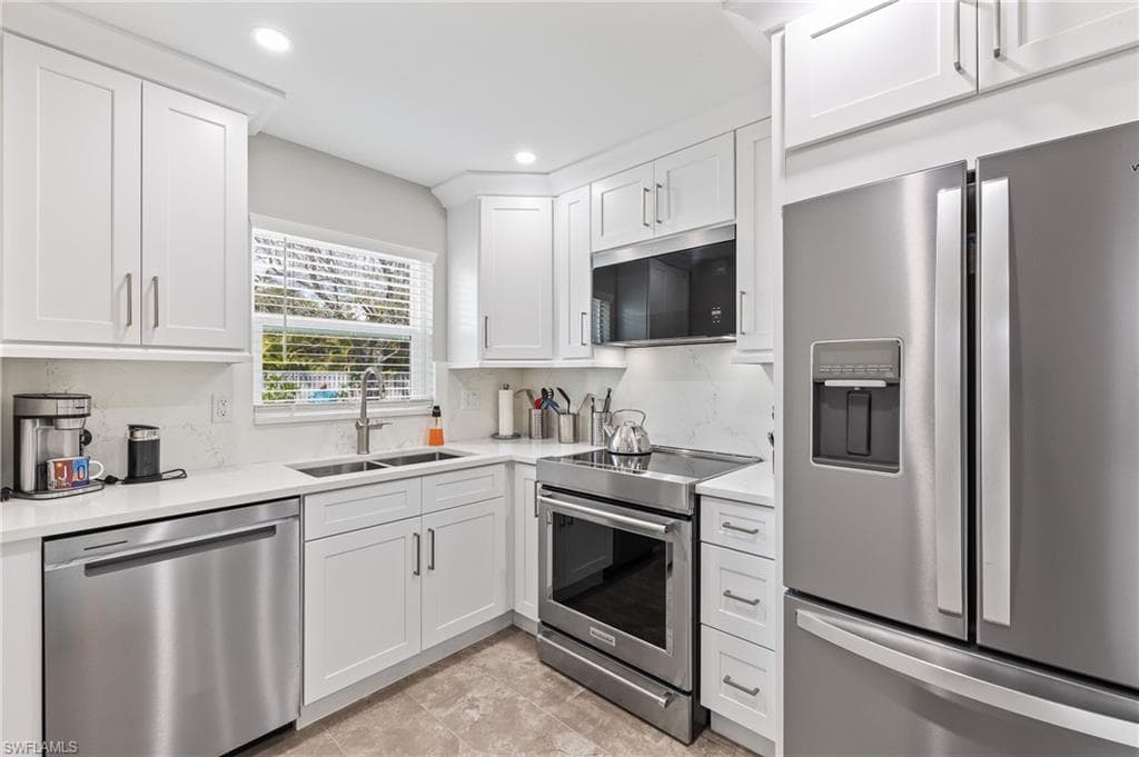 16007 Davis RD 511 FORT MYERS, FL 33908