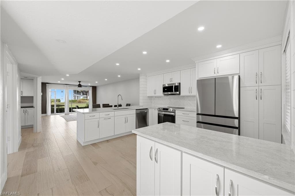 1330 Derbyshire CT E101 NAPLES, FL 34116