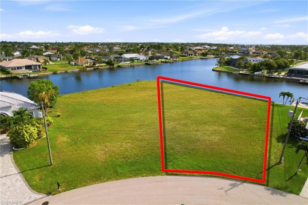 3021 SW 27th PL CAPE CORAL, FL 33914
