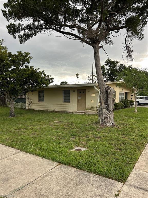 3904 La Palma ST FORT MYERS, FL 33901
