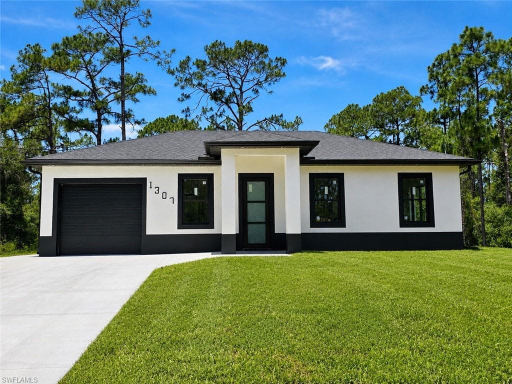 1307 Monroe AVE LEHIGH ACRES, FL 33972