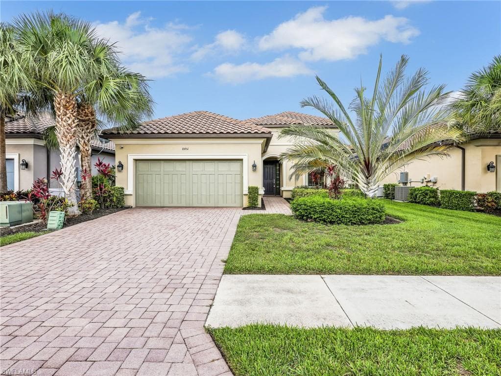 8451 Palacio TER W NAPLES, FL 34114