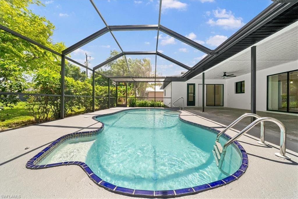 911 SE 16th TER CAPE CORAL, FL 33990