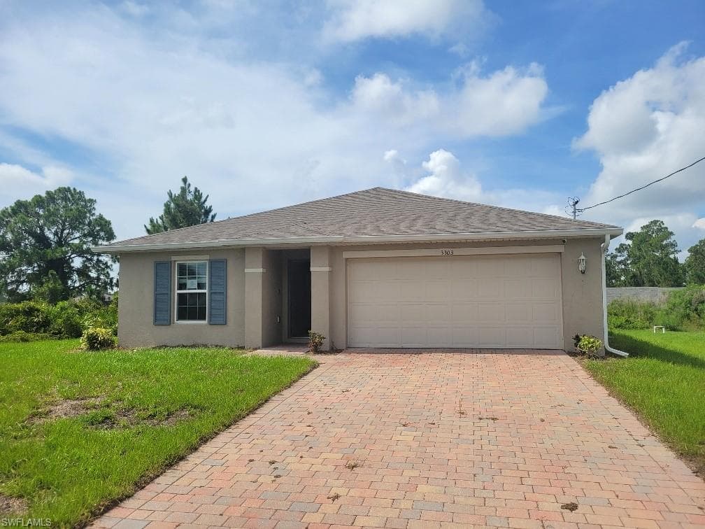 3303 75th ST W LEHIGH ACRES, FL 33971