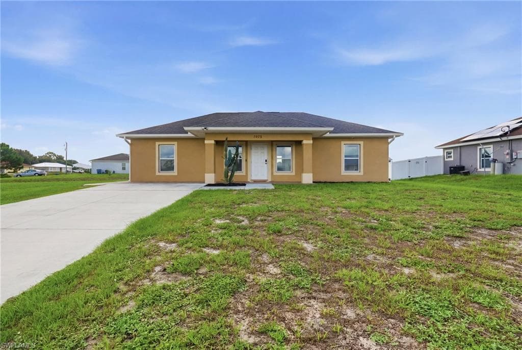 7075 Tide CIR LABELLE, FL 33935