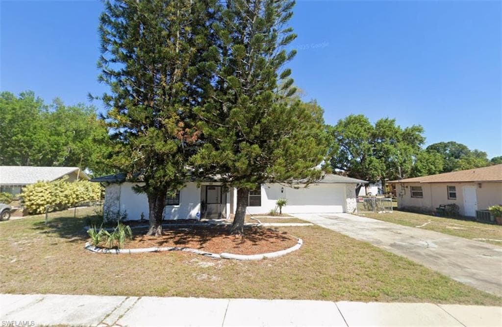 381 Melody CT FORT MYERS, FL 33916