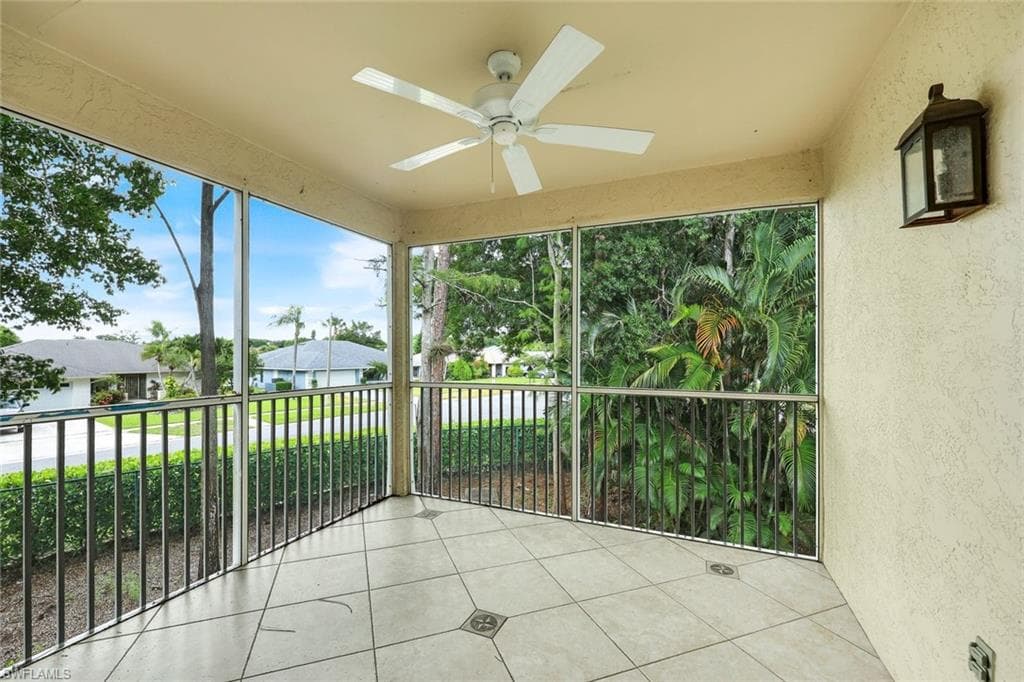 9624 CRESCENT GARDEN DR 201 NAPLES, FL 34109