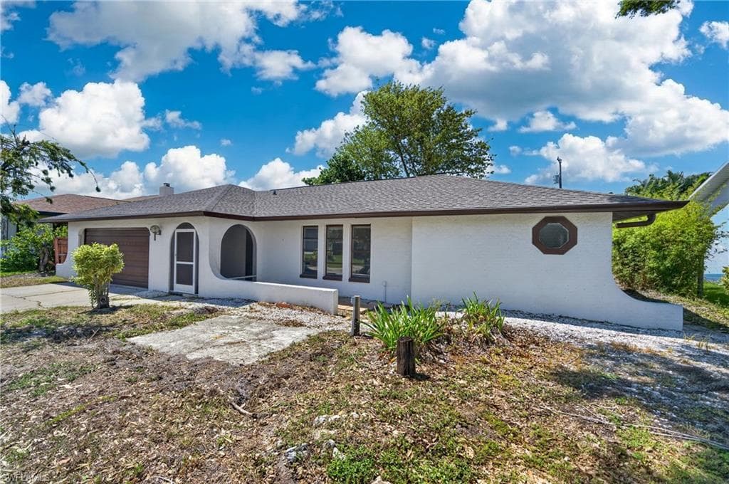 1513 SW 52nd LN CAPE CORAL, FL 33914