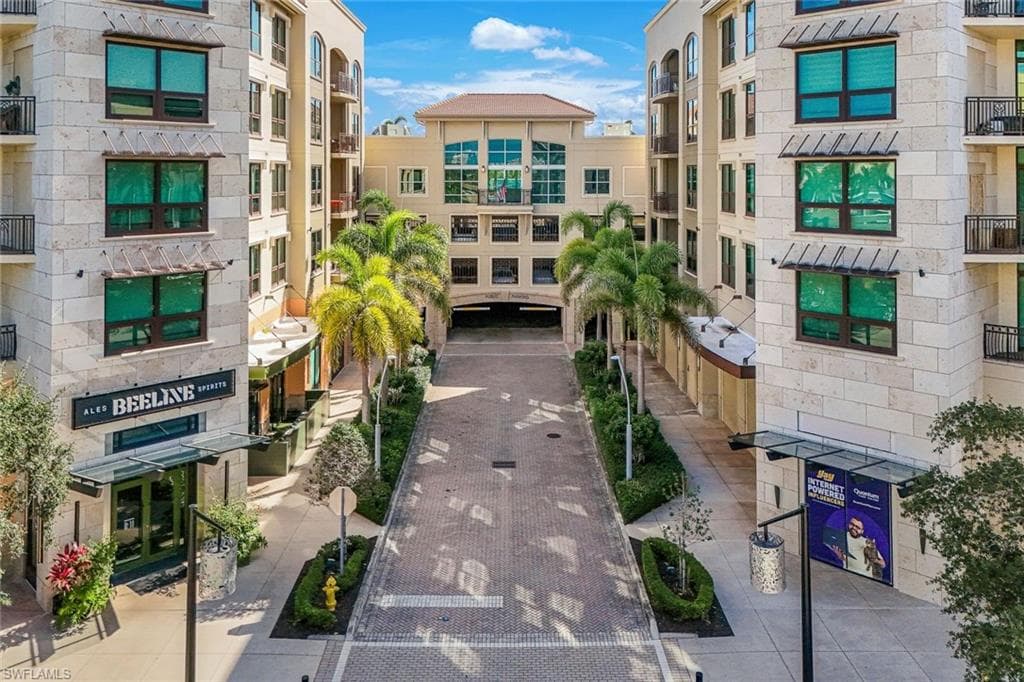 9123 Strada PL 7201 NAPLES, FL 34108