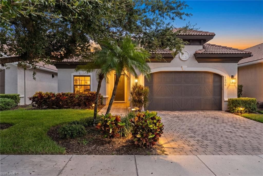 1406 Serrano CIR NAPLES, FL 34105