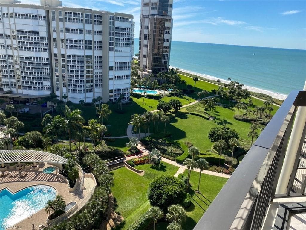 4551 Gulf Shore BLVD N 1606 NAPLES, FL 34103