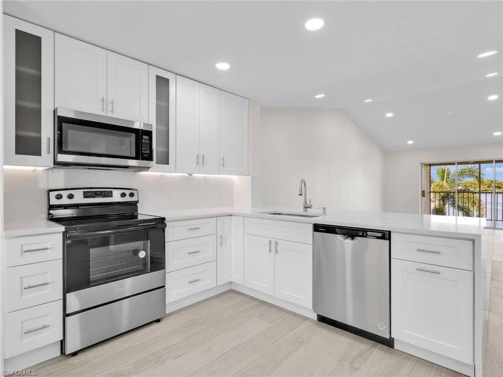 7730 Jewel LN 204 NAPLES, FL 34109