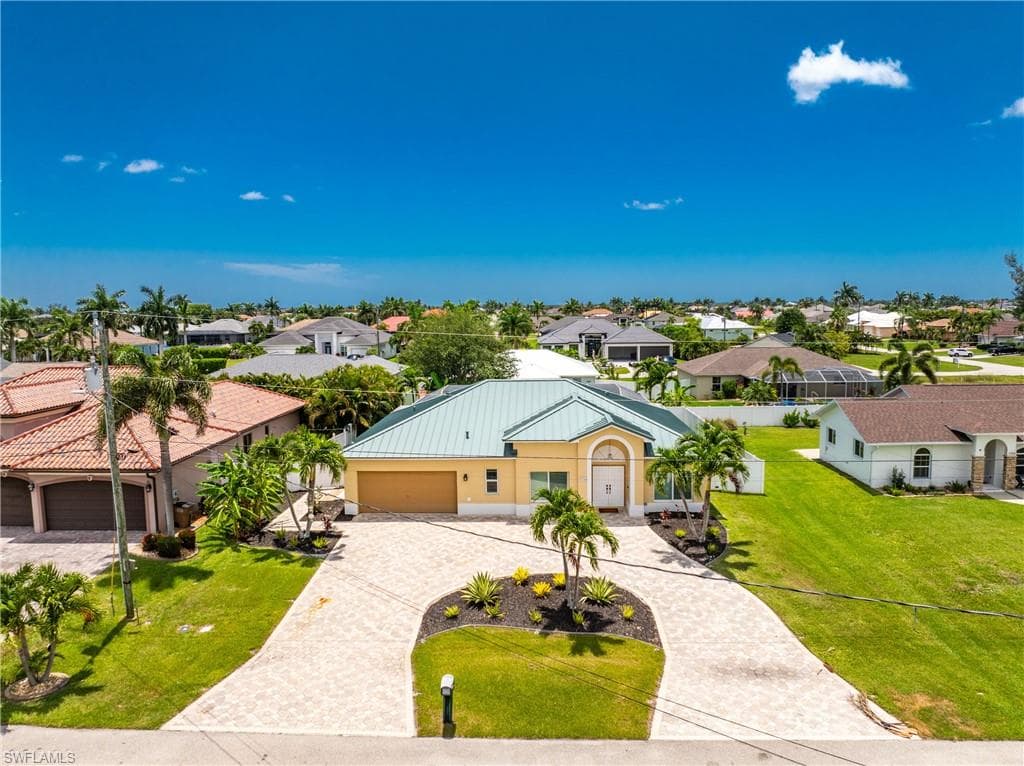 3310 SW 26th AVE CAPE CORAL, FL 33914