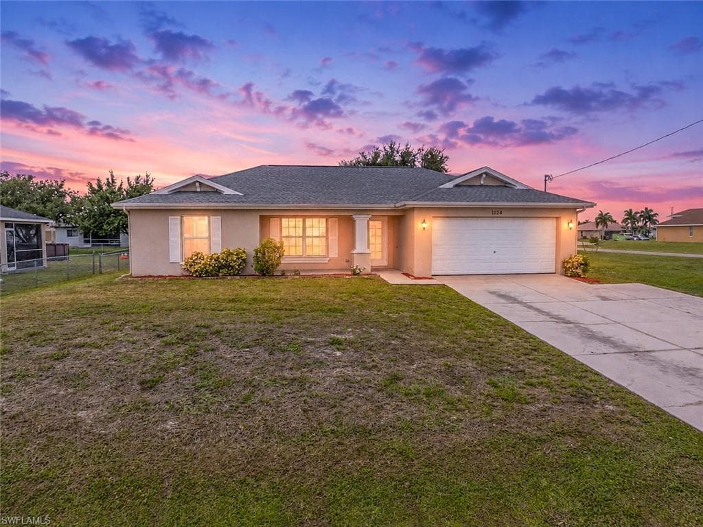 1124 Diplomat PKWY W CAPE CORAL, FL 33993