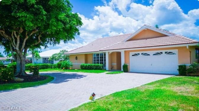 438 Torrey Pines PT NAPLES, FL 34113