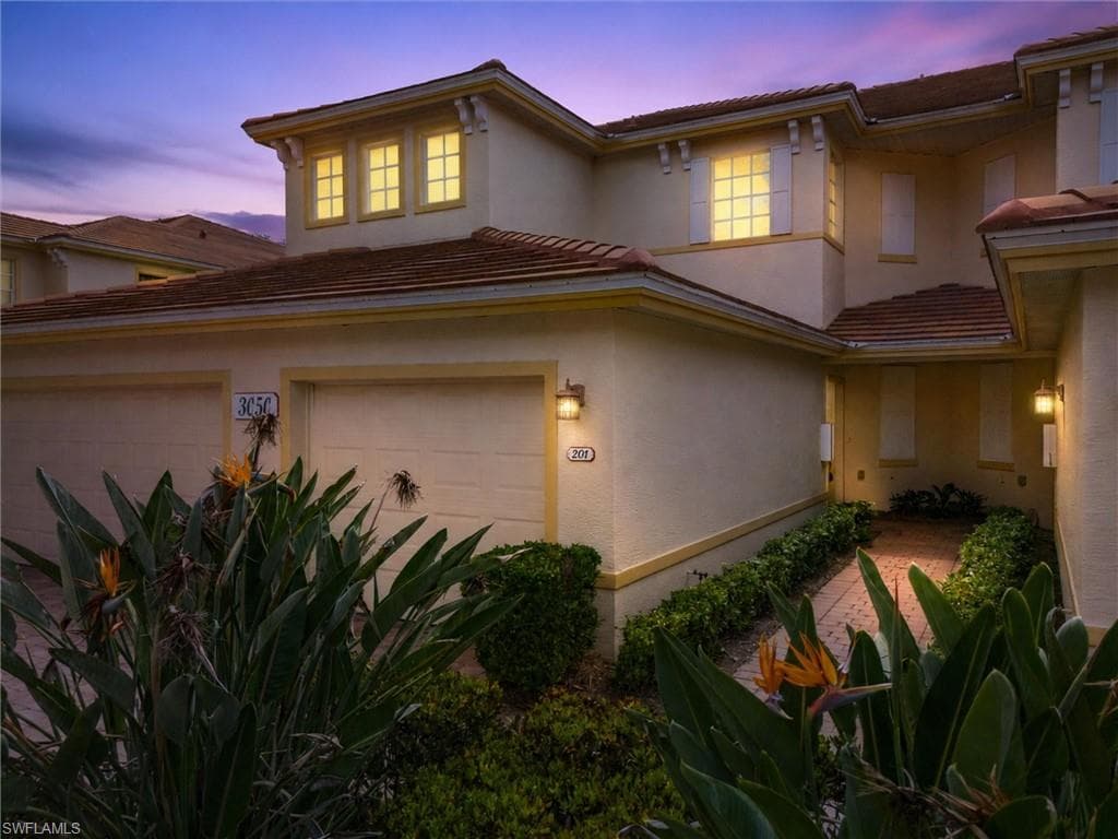 3050 Meandering WAY 201 FORT MYERS, FL 33905