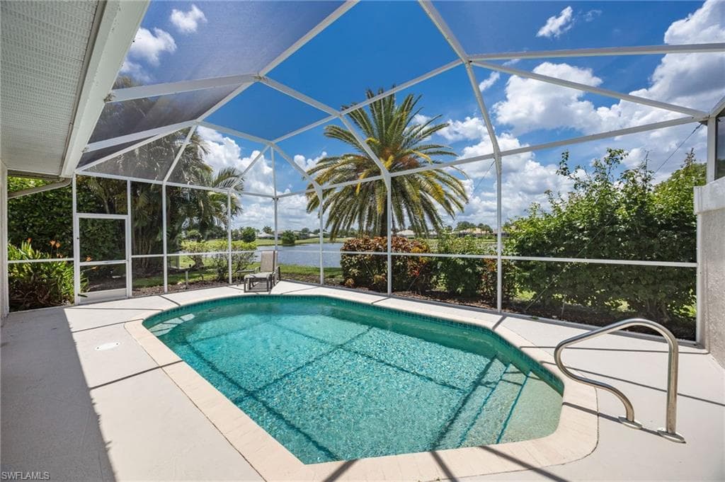 2032 Crestview WAY A104 NAPLES, FL 34119