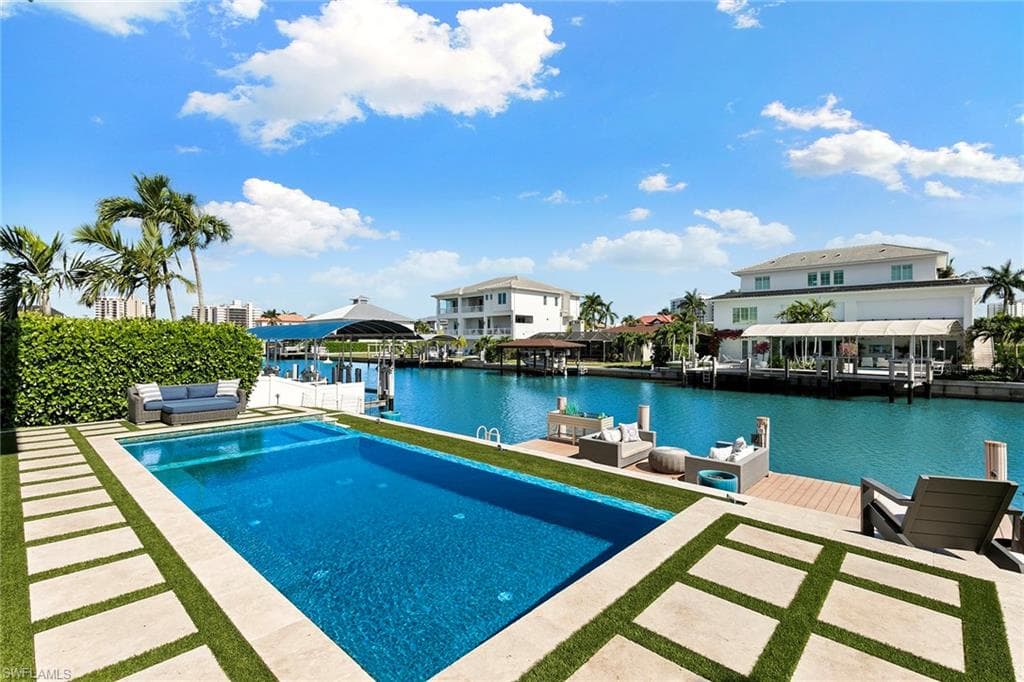 357 Egret AVE NAPLES, FL 34108