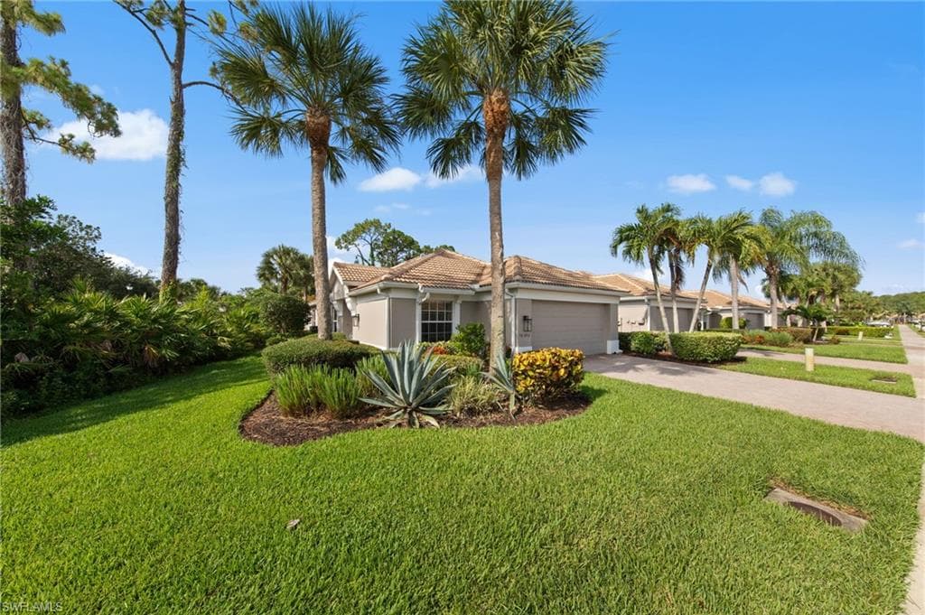 10046 Horse Creek RD FORT MYERS, FL 33913