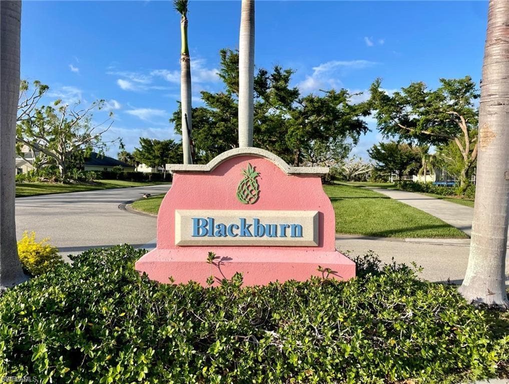 2474 Blackburn CIR CAPE CORAL, FL 33991