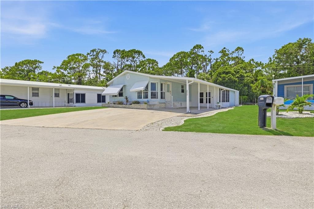 217 Shrub LN N NORTH FORT MYERS, FL 33917